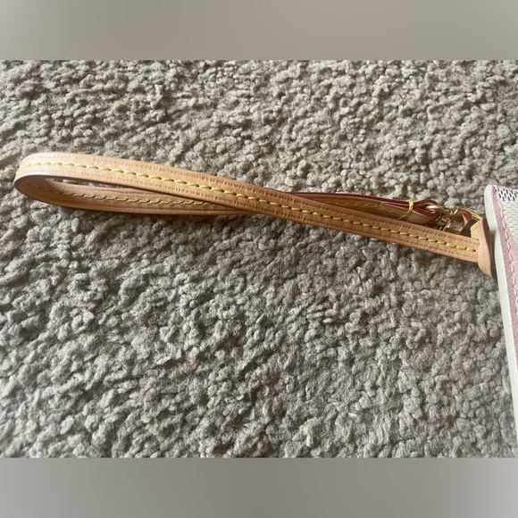 Louis Vuitton Tahitienne MM pochette - Picture 6 of 6